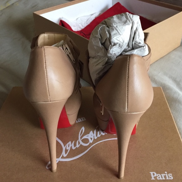 Christian Louboutin Madame Butterfly Bottie - Picture 3 of 4