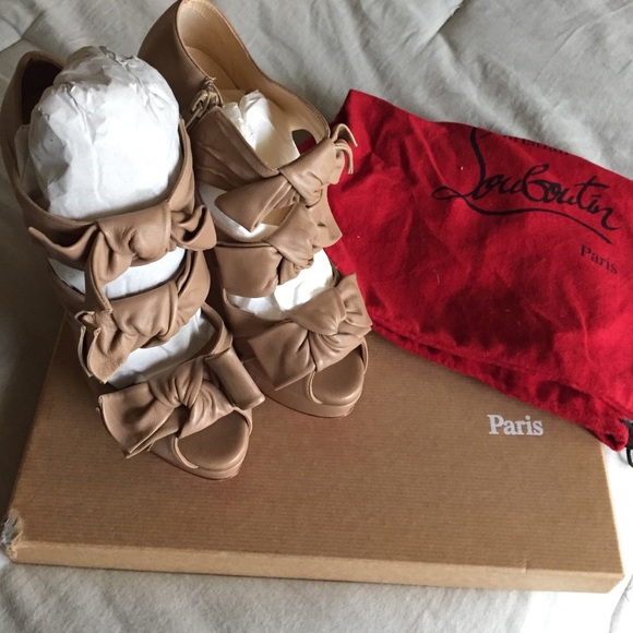 Christian Louboutin Madame Butterfly Bottie - Picture 4 of 4