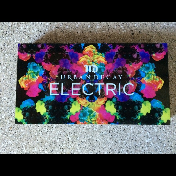 Urban Decay Electric Pallet