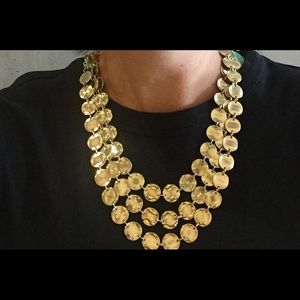 Gorgeous 3-string gold colored necklace!