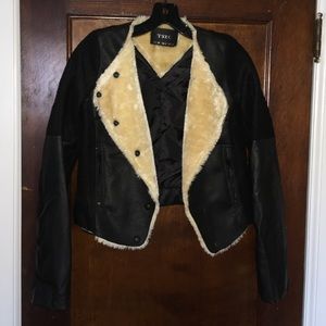 Black Light Jacket w Faux Fur Front Lining