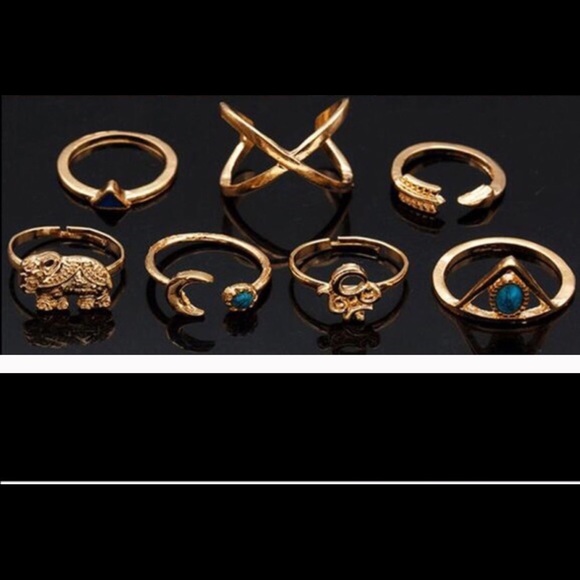 Adorable 7 piece ring set!! Brand new 🎀 - Picture 4 of 4