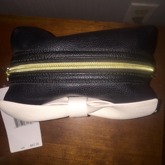 Betsey Johnson cosmetic bag - Picture 3 of 4