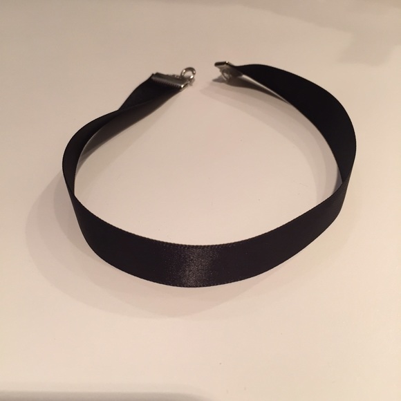 Traditional Black Choker