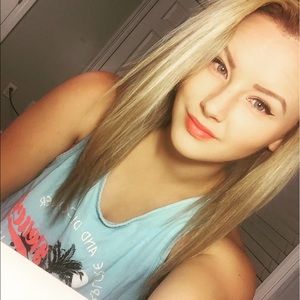 Meet your Posher, Hillary