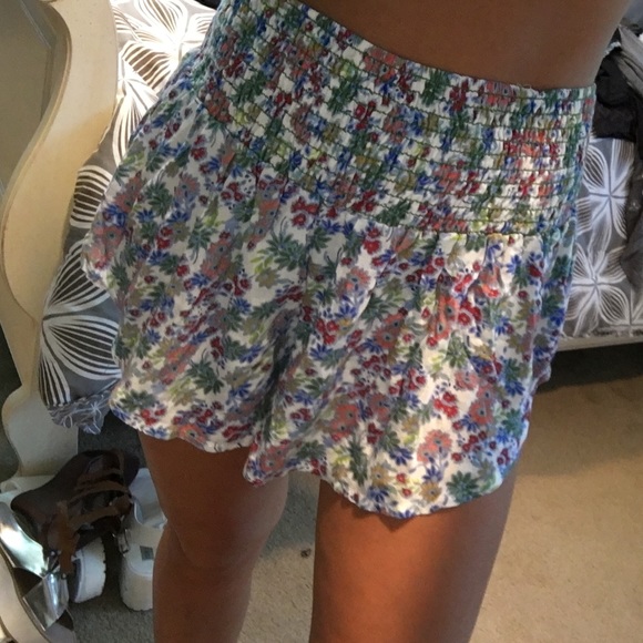 Pattern shorts - Picture 2 of 2