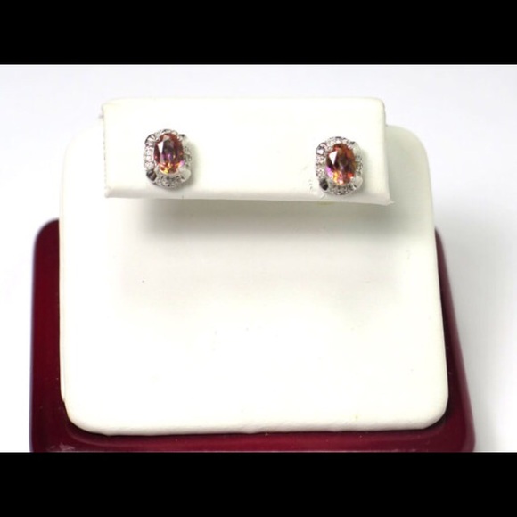 14k White Gold And Diamond Stud Earrings W/Stone - Picture 2 of 3