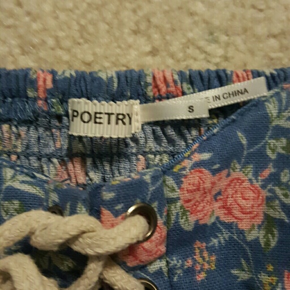 floral crop top - Picture 2 of 2