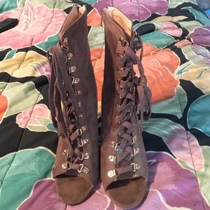 Never worn lace up boots sz 8!