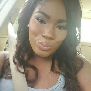 Meet your Posher, Shania