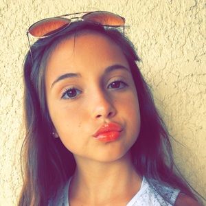 Meet your Posher, Ava