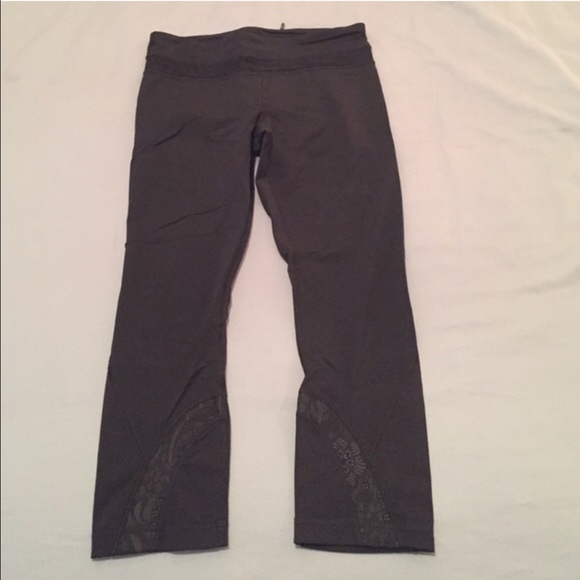 Lululemon run inspire crop