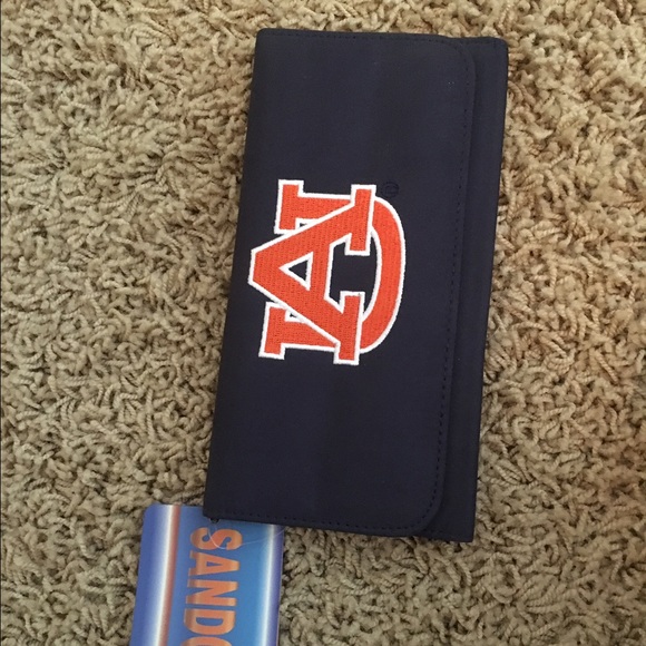 Auburn wallet