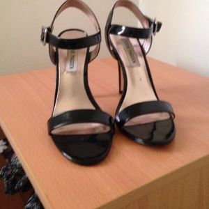 Steve Madden strappy black heels