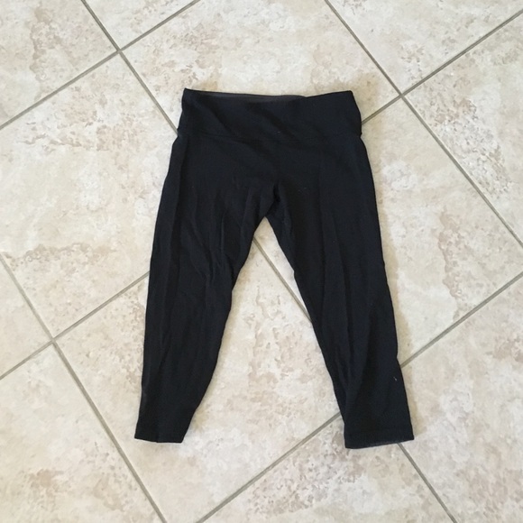 Reversible Cropped Lululemon Leggings Size 8