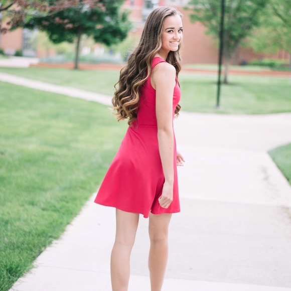 Meet your Posher, Sarah - Picture 1 of 1