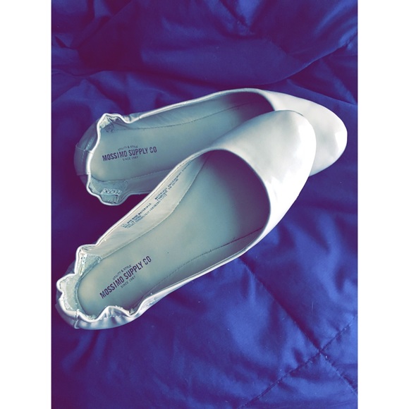 Nude Flats