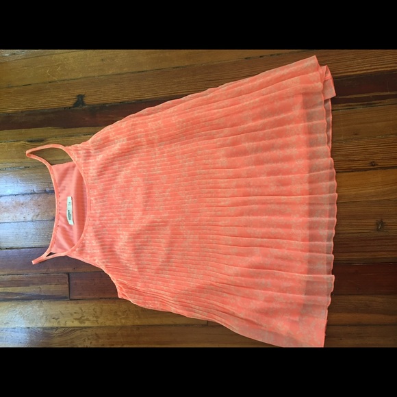 Old navy cute flowy top