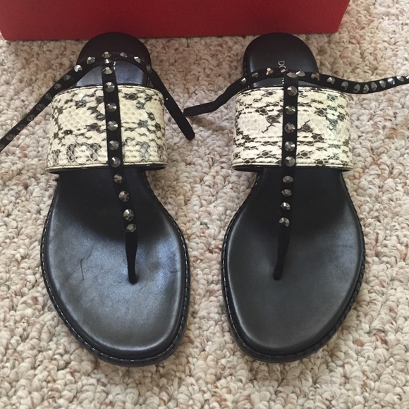 Sandals - Picture 2 of 4