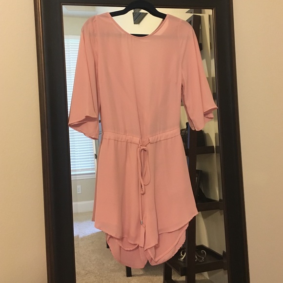 Soft pink backless romper - Picture 2 of 2