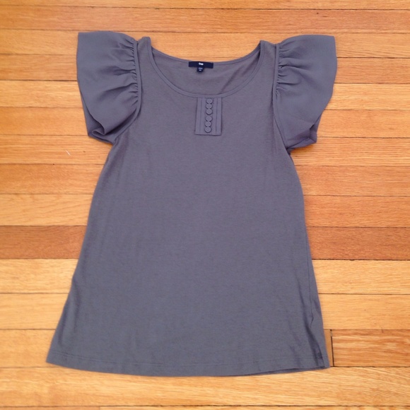 Cap sleeve gray blouse