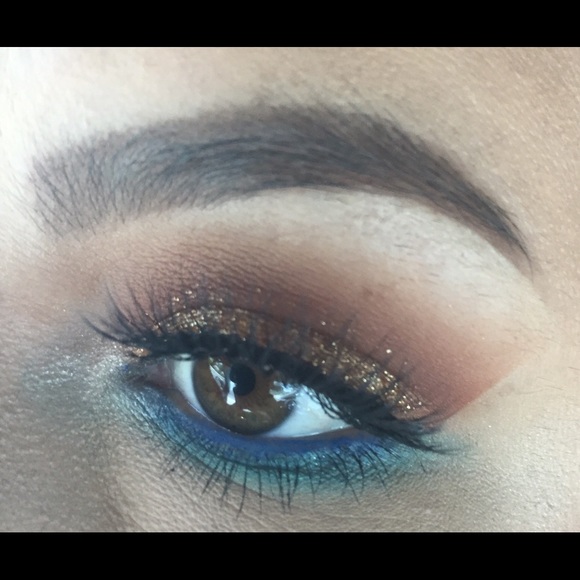 Meet your Posher, Janelle - Picture 1 of 1