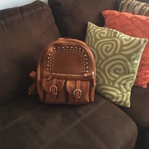 🎉🎉Gold Studded Tan back pack