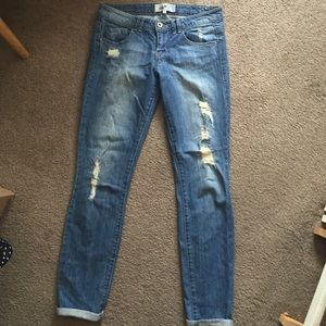 Distressed BOYFRIEND JEANS
