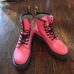 Pink dr. Martens