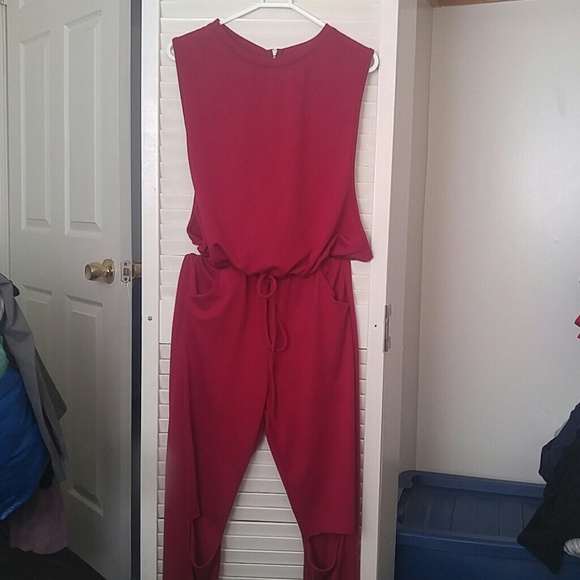 One piece romper - Picture 1 of 3