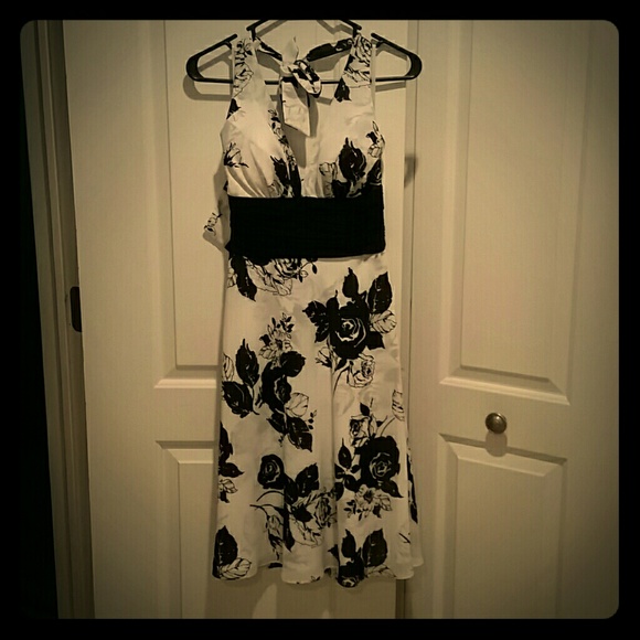 White House Black Market Dress