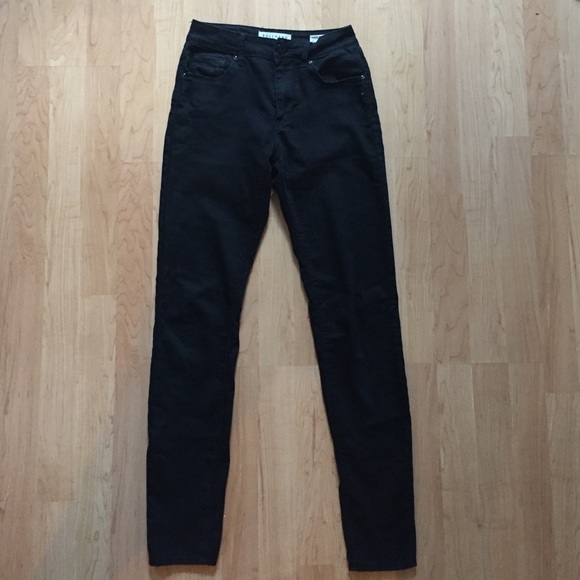 💋 Black Highwaisted Jeans 💔