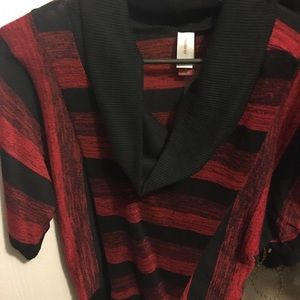 Black and red quarter sleeve shirt