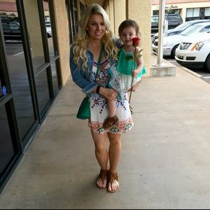 Meet your Posher, Caitlin