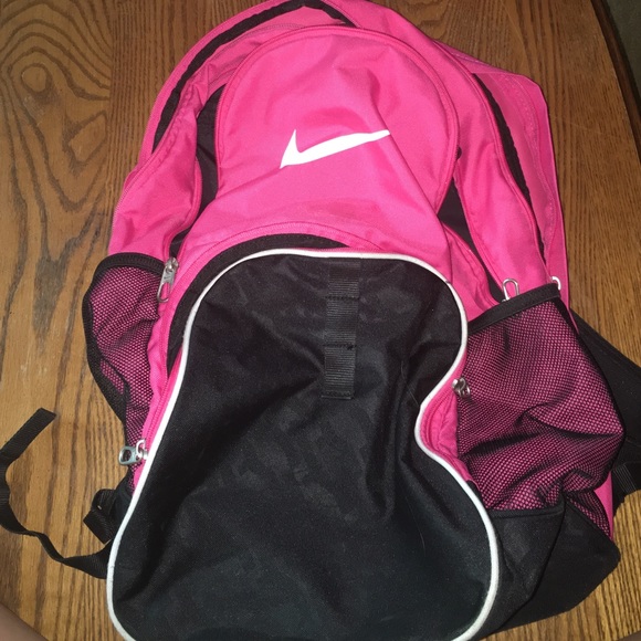 Nike backpack! MAKE AN OFFER!