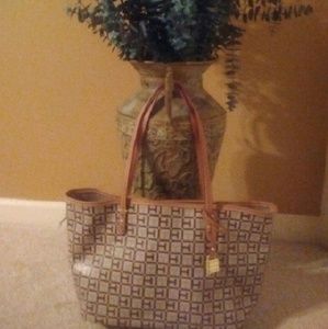 Tommy Hilfiger Tote