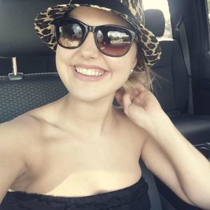 Meet your Posher, Devin