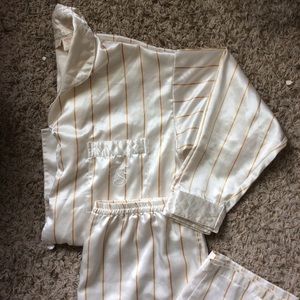 VICTORIA SECRET PAJAMA SET