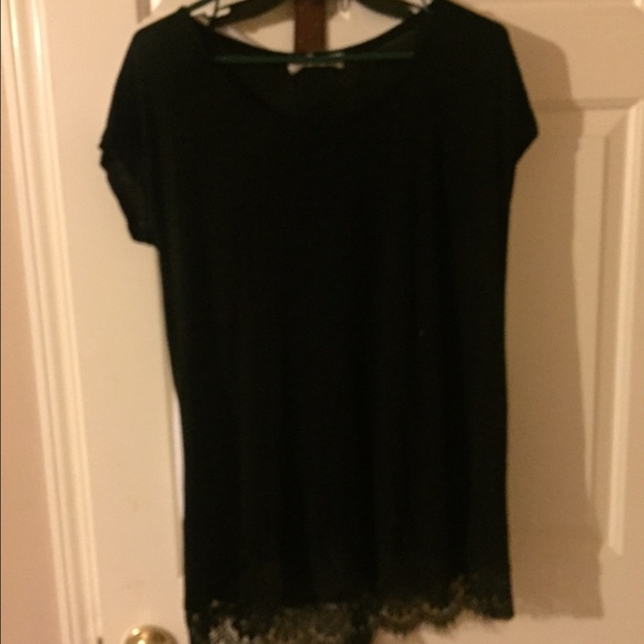 Super cute black lace oversized piko style shirt