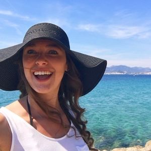 Meet your Posher, Lauren