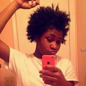 Meet your Posher, Desiree