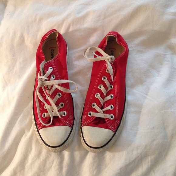 Red low top converse sneakers