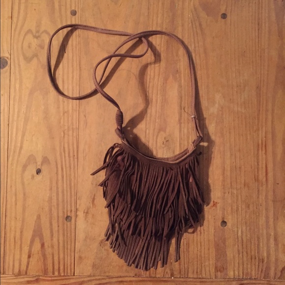 ❗SOLD❗Crossbody fringe purse - Picture 1 of 4