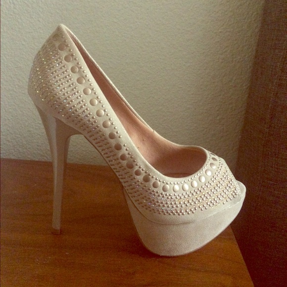 Gorgeous High Heels made in Brazil - Picture 1 of 2