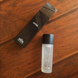 MAC Prep + Prime Finishing Mist