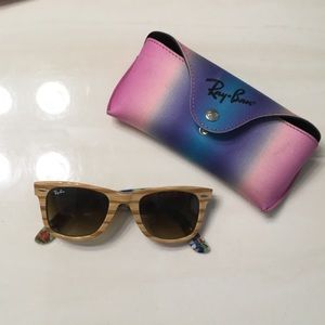 Ray Ban Wayfarer Woodgrain