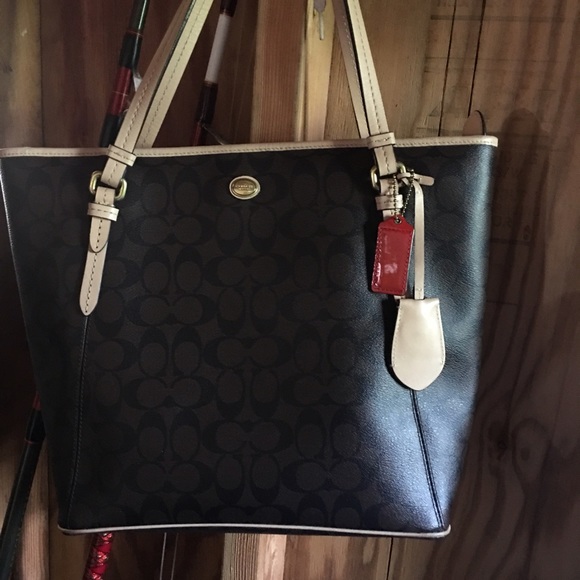 ❌❌SOLD❌❌Authentic coach purse - Picture 1 of 4