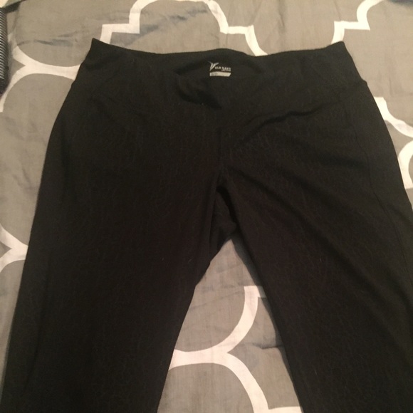 Old Navy Active Capris