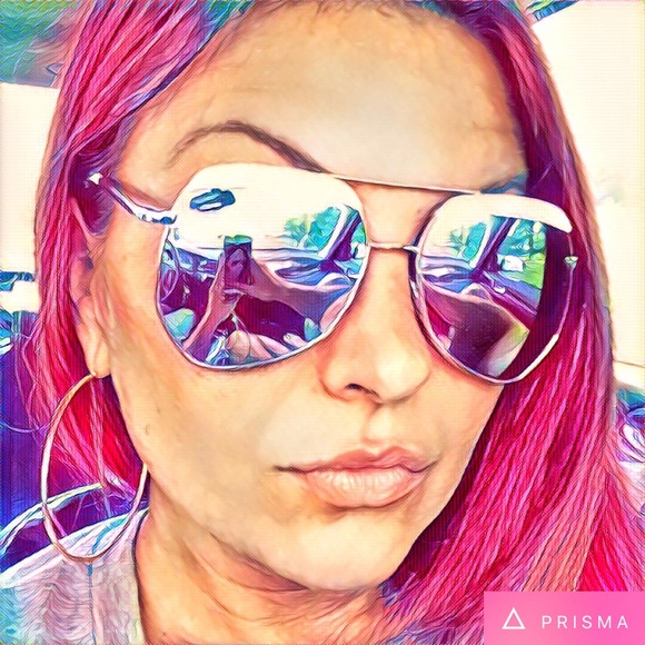 Meet your Posher, Kelli