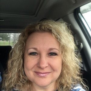 Meet your Posher, Denise